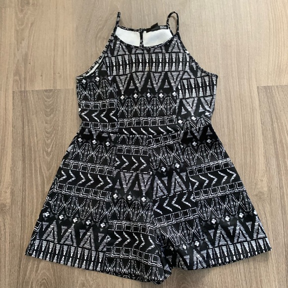 Aztec print romper (thick scuba like material) - Picture 1 of 4
